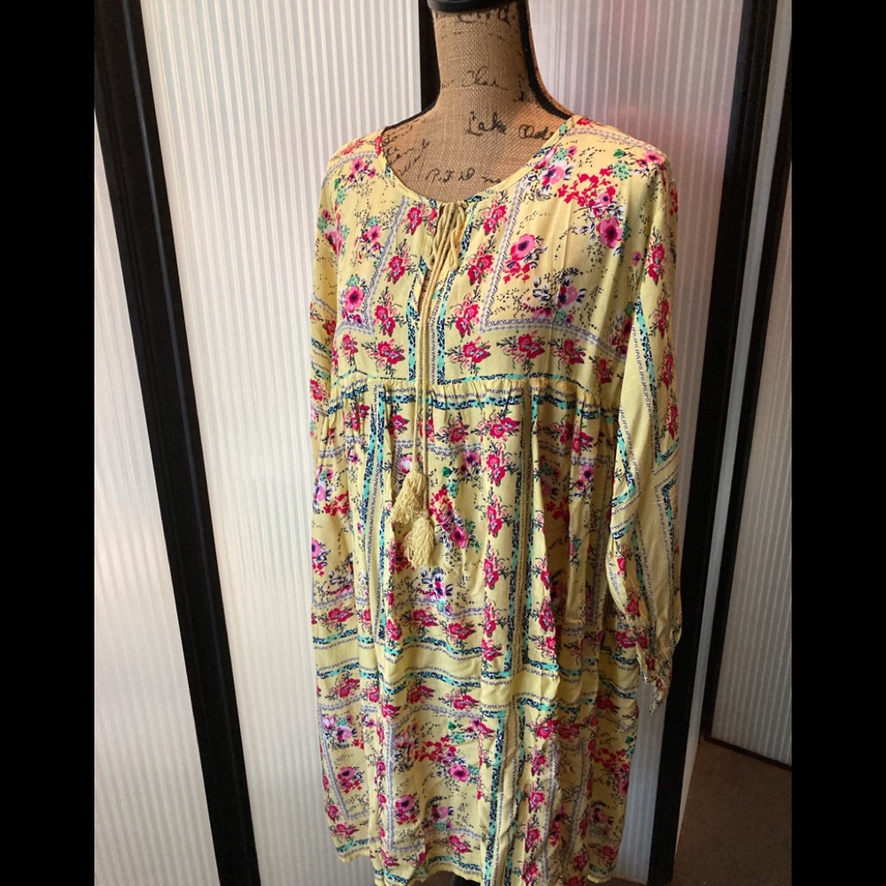 NWT summer dress with long sleeves. Lightweight floral dress. 2XLG
